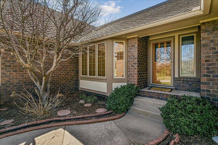 Property Photo:  1311 N Cardington St  KS 67212 