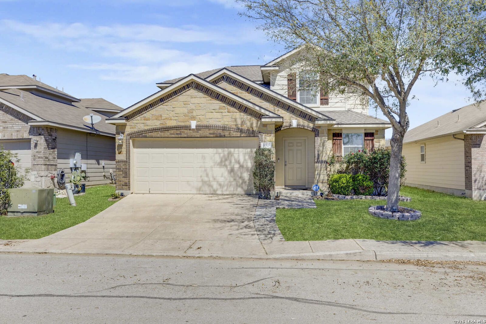 Property Photo:  11927 Curtis Hill  TX 78254 