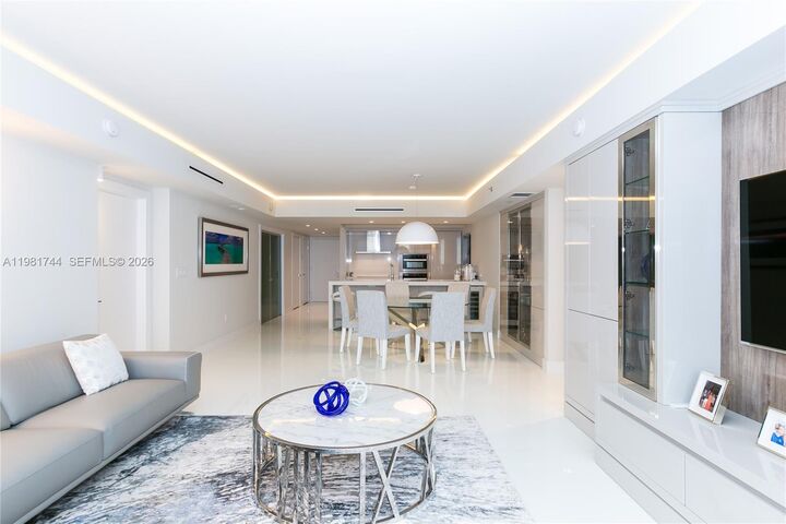 Property Photo:  1830 S Ocean Dr 2903  FL 33009 