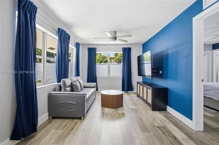 Property Photo: 1301 NE 16th Ter 9 FL 33304