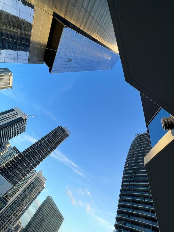 Property Photo:  801 S Miami Ave 1903  FL 33130 