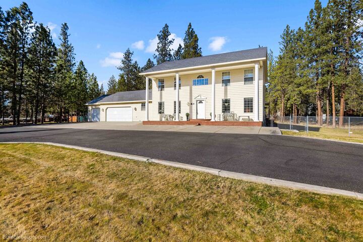 Property Photo:  16607 N Primrose Ln  WA 99026 