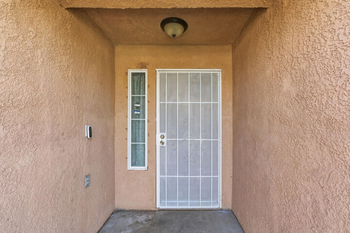 Property Photo:  1623 Hudson Avenue  CA 93274 