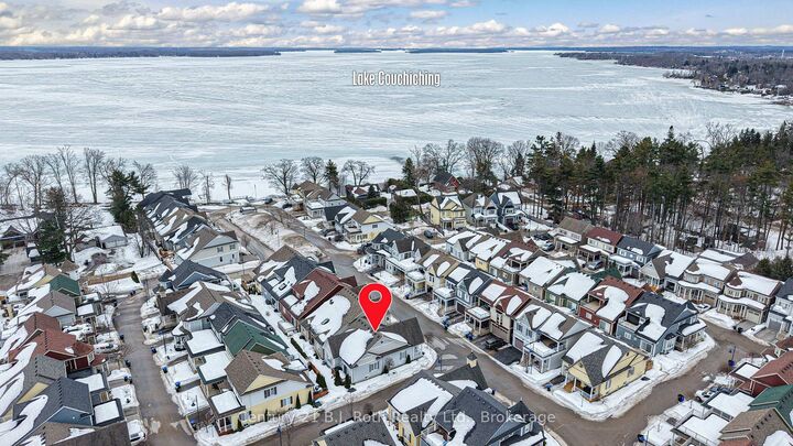Photo de la propriété:  3319 Beach Club Boulevard  ON L3V 0E1 