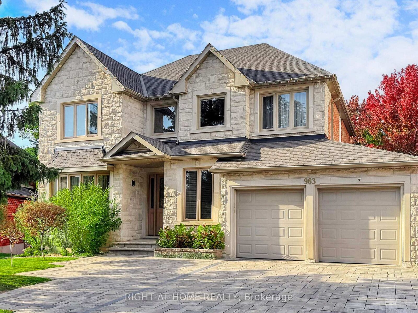 Property Photo: 963 Northern Prospect Crescent ON L3X 1N8