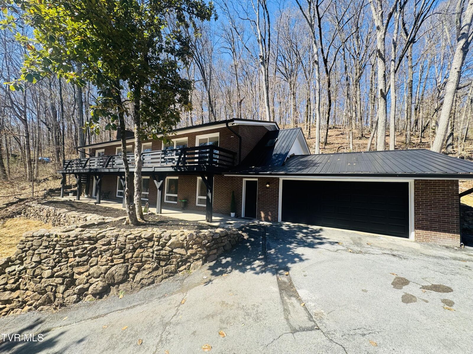 Property Photo: 2 Rovan Circle TN 37601