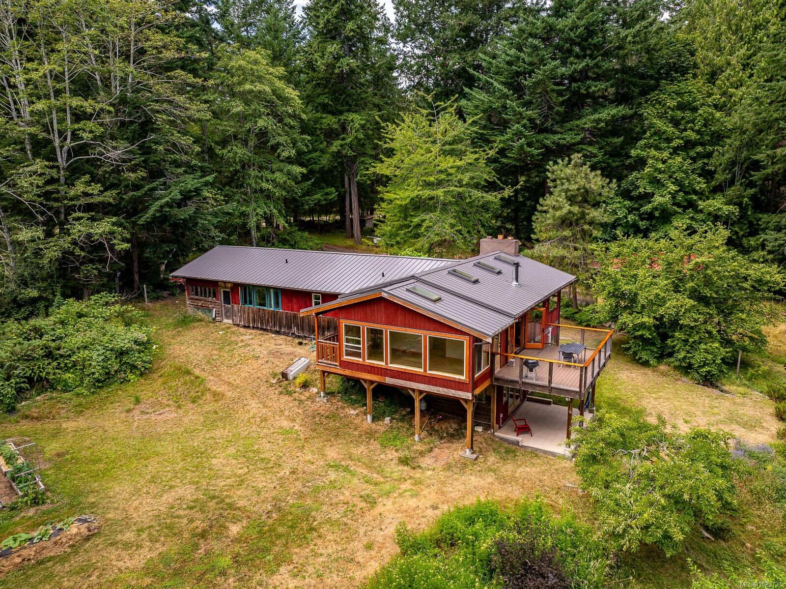 Property Photo: 9900 Greenhill Rd BC V0R 1T0