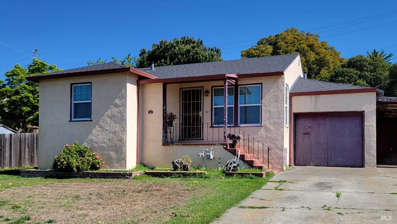 Property Photo:  34 Hermosa Avenue  CA 94590 