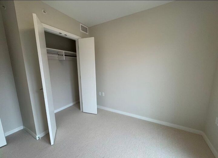 Property Photo:  485 West 42 Avenue 10xx  BC V5Z 3A6 