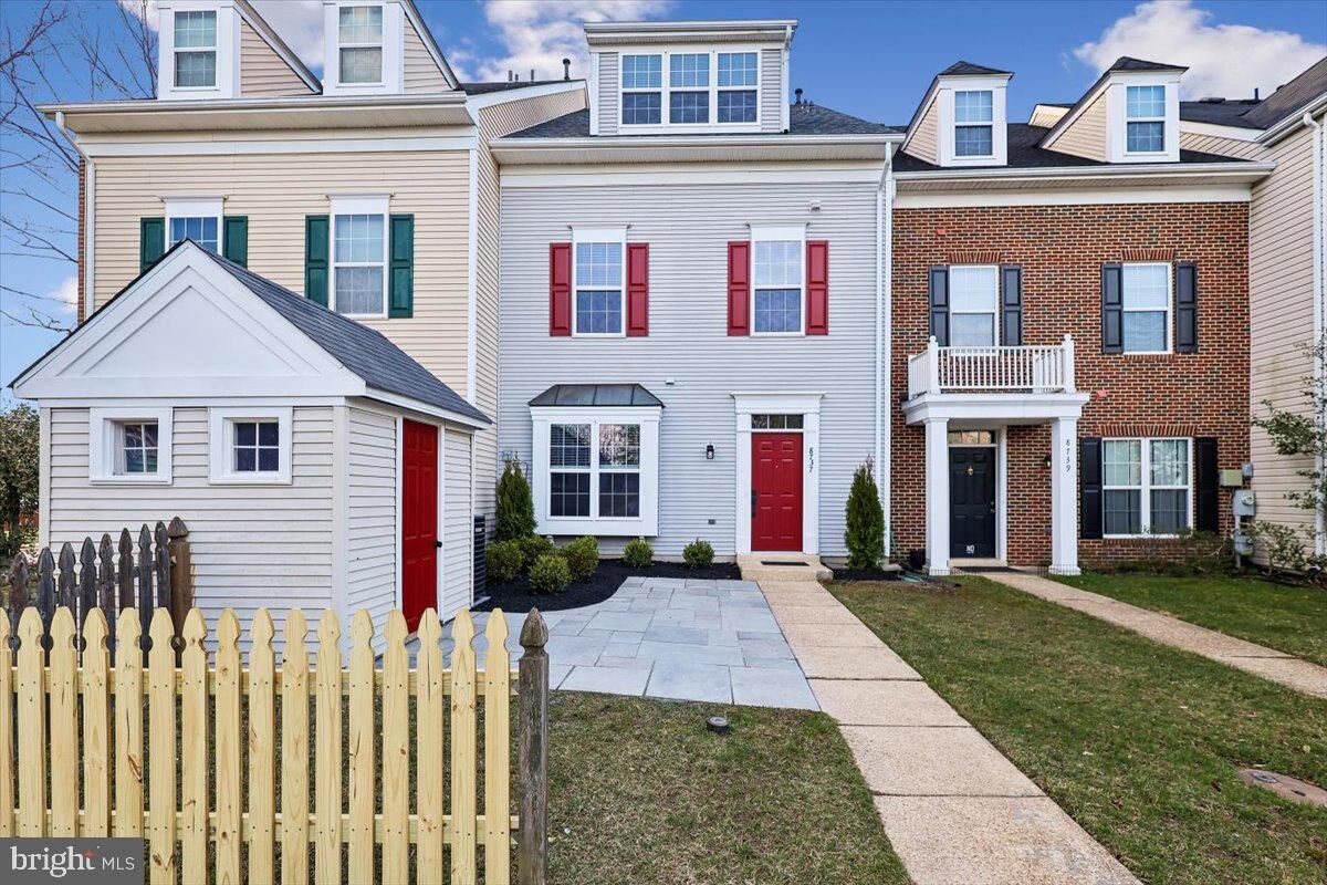 Property Photo: 8737 Autumn Ridge Court MD 21113