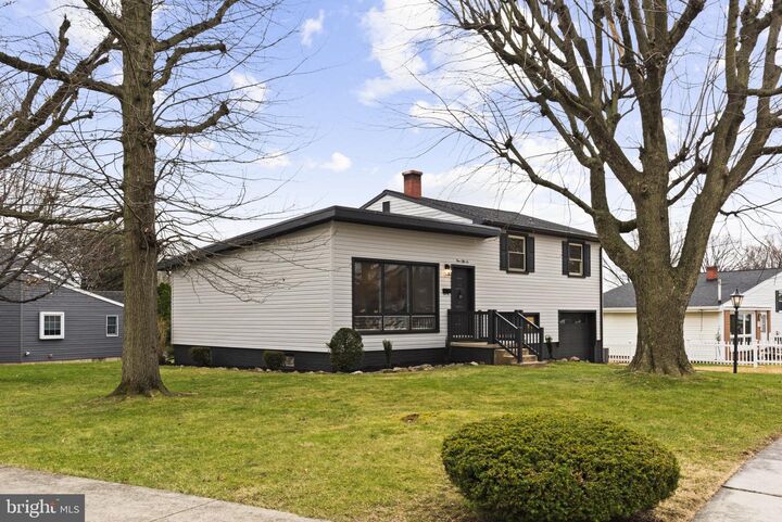 Property Photo:  456 E Elm Street  PA 17042 