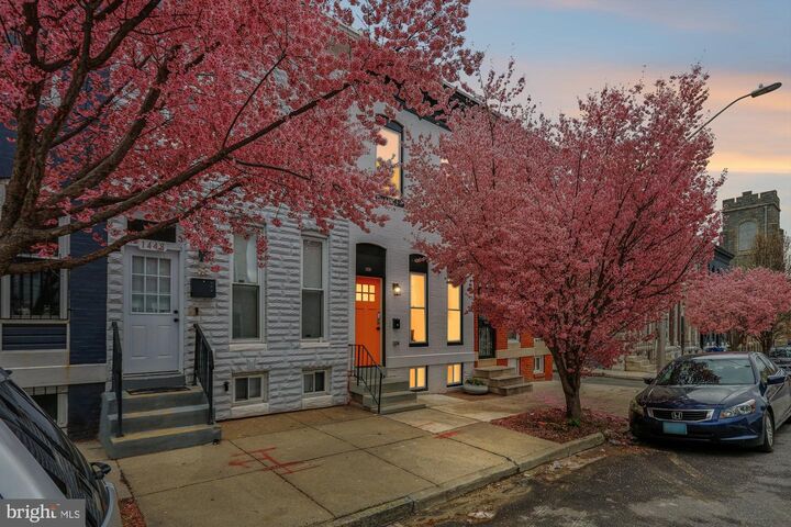 Property Photo:  1420 E Lanvale Street  MD 21213 