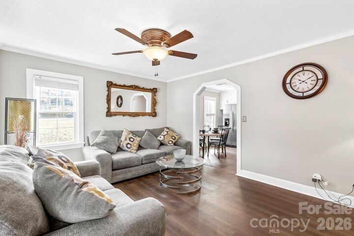 Property Photo:  430 Arlington Circle NW  NC 28645 