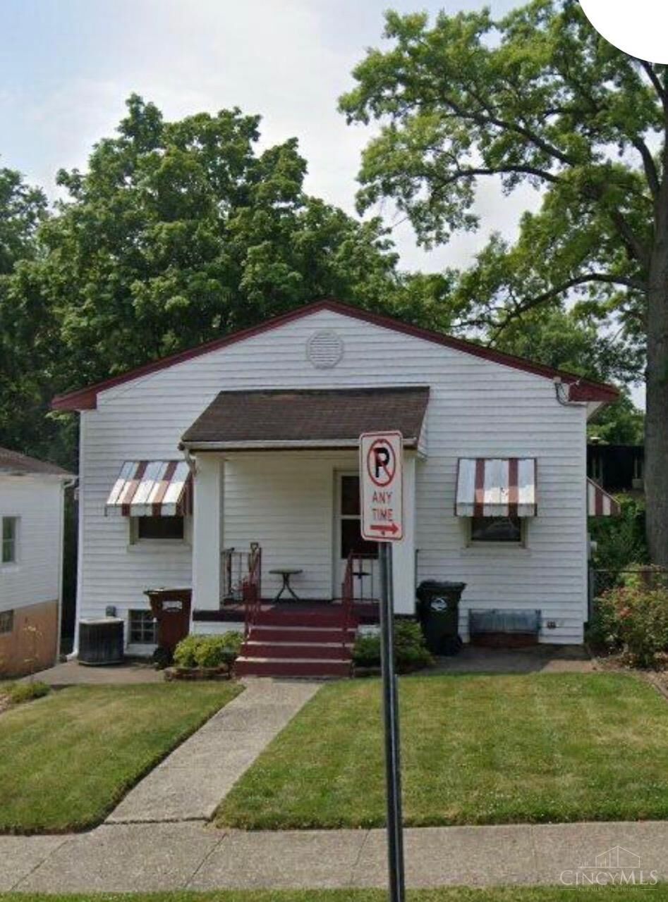 Property Photo:  1815 Catalpa Avenue  OH 45239 