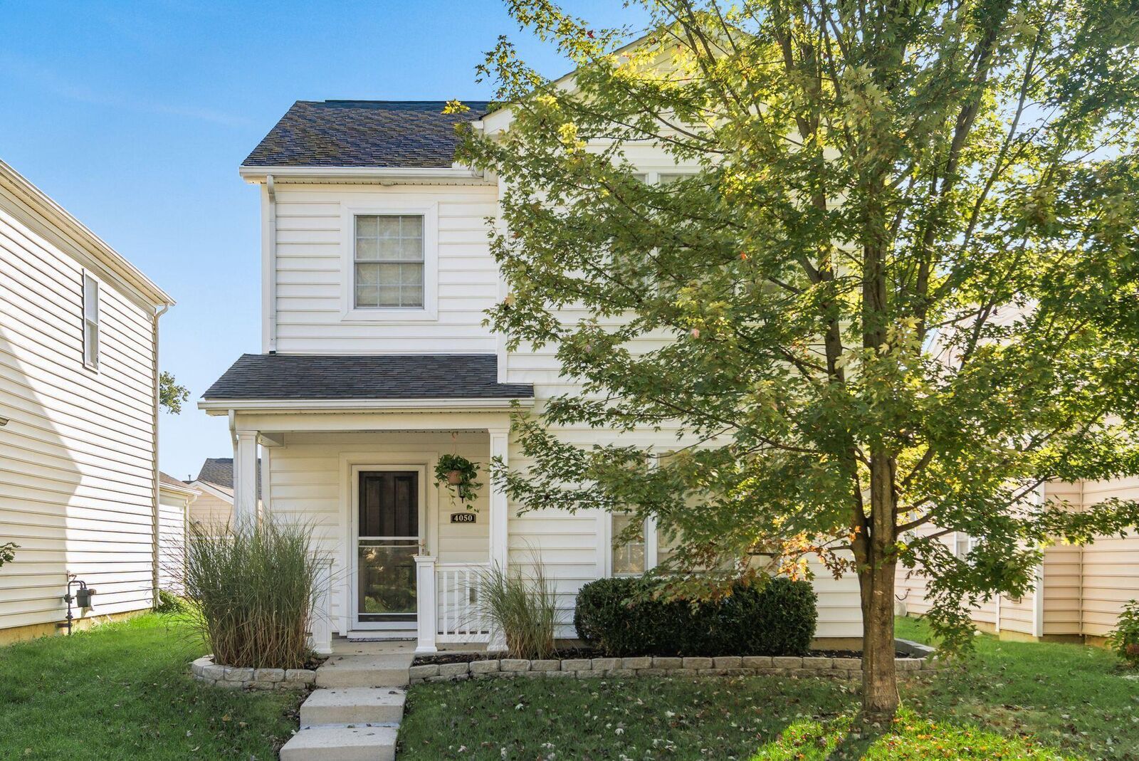 Property Photo:  4050 Summerstone Drive  OH 43230 