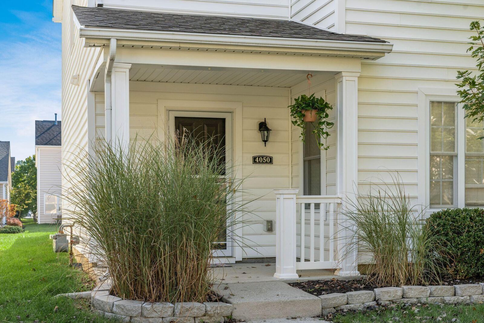 Property Photo:  4050 Summerstone Drive  OH 43230 