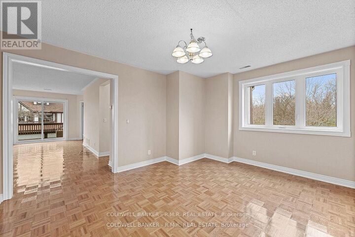 Property Photo: 245 Elgin Street West 512 ON K9A 5M1