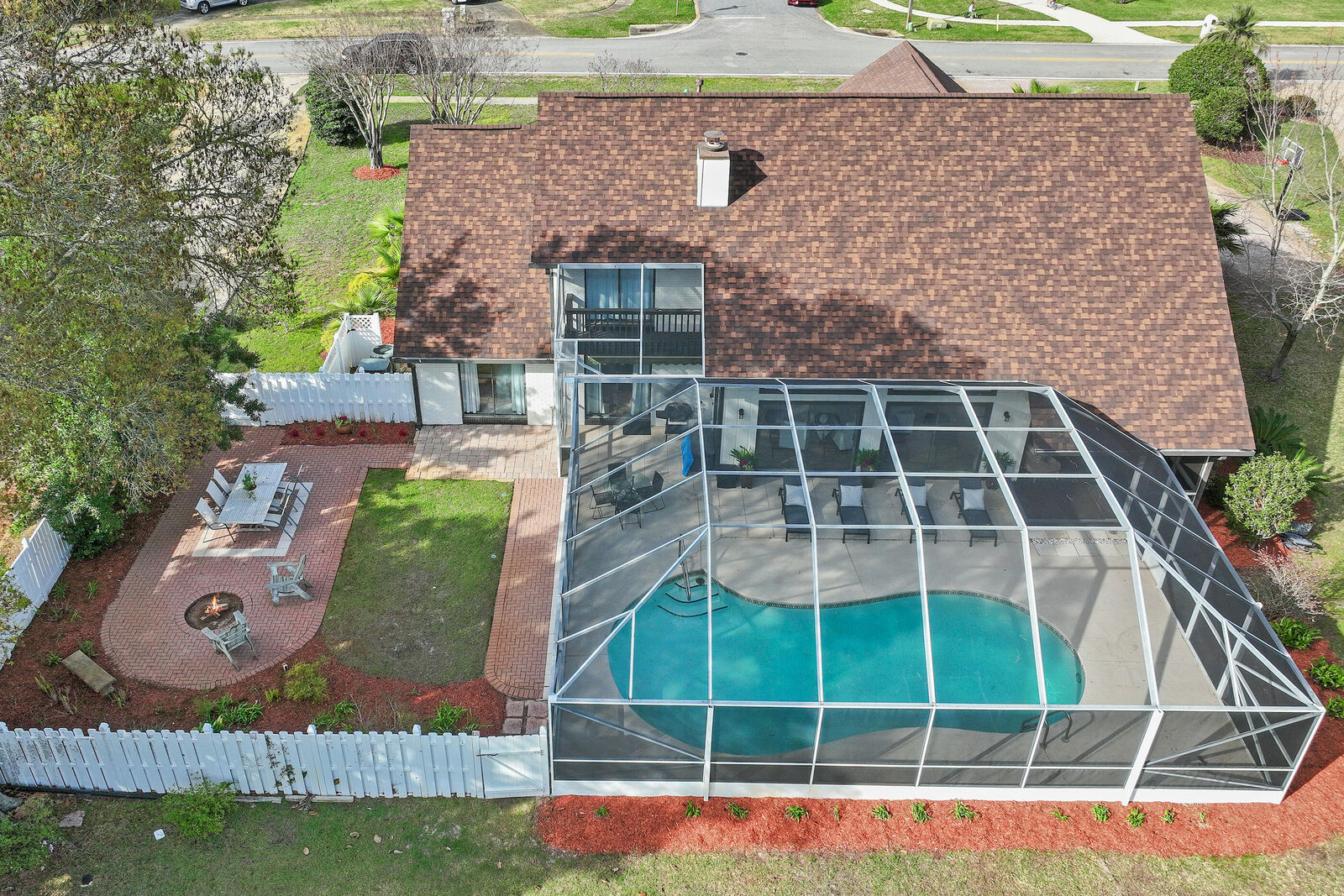 Property Photo:  99 W Country Club Drive  FL 32541 