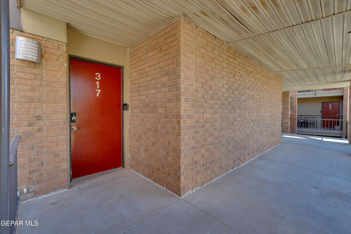 Property Photo:  4433 N Stanton Street 317  TX 79902 