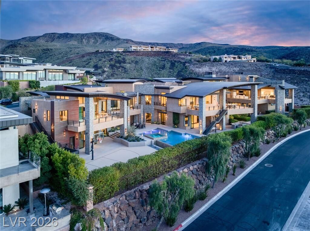 Property Photo: 681 Tranquil Rim Court NV 89012