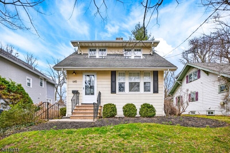 Property Photo:  645 Kimball Ave  NJ 07090 