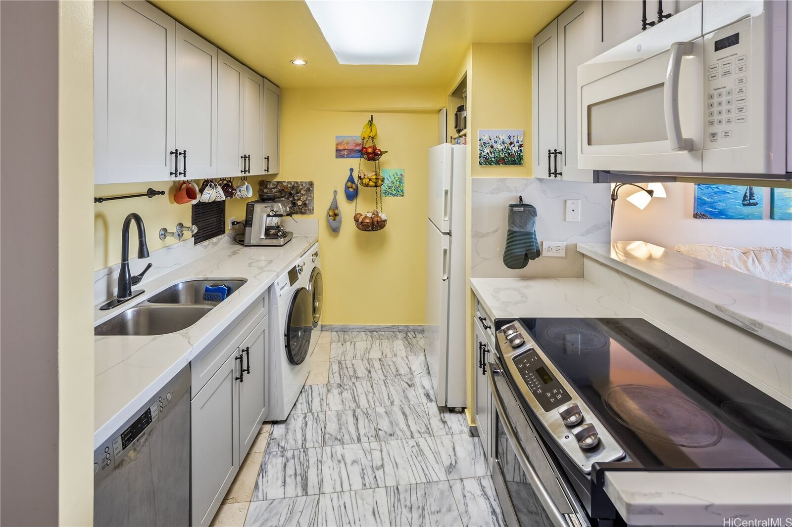 Property Photo:  2333 Kapiolani Boulevard 1607  HI 96826 