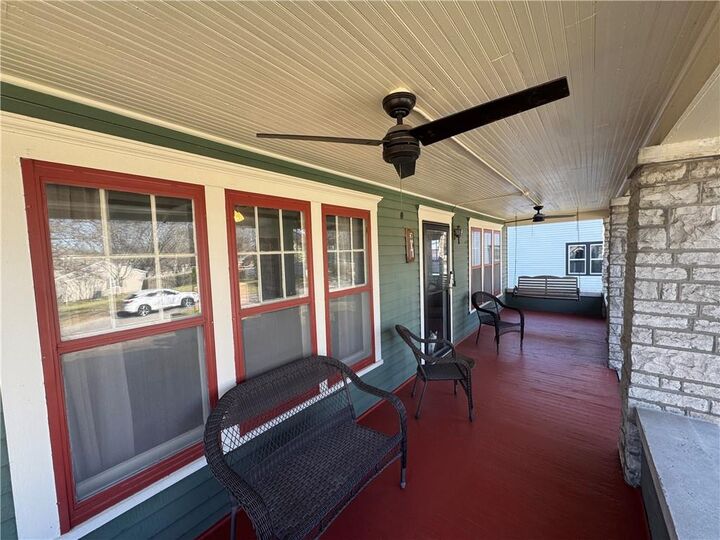 Property Photo:  301 S Castle Street  KS 66071 