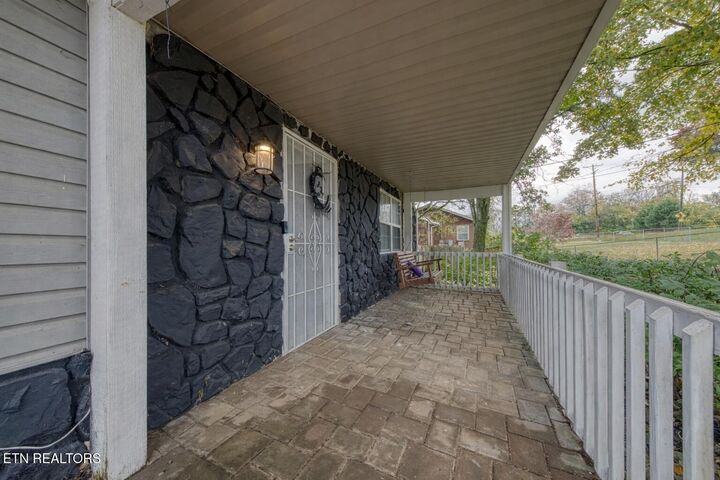 Property Photo: 3810 Buffat Mill Rd TN 37914