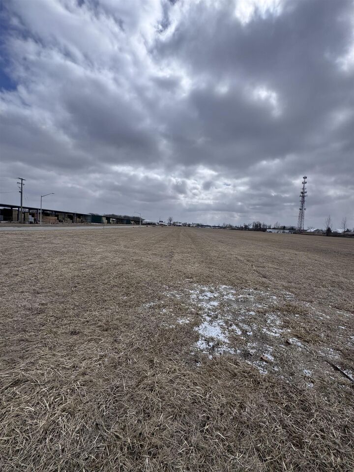 Property Photo: 2421 &Amp 2435 Marquette MI 48706
