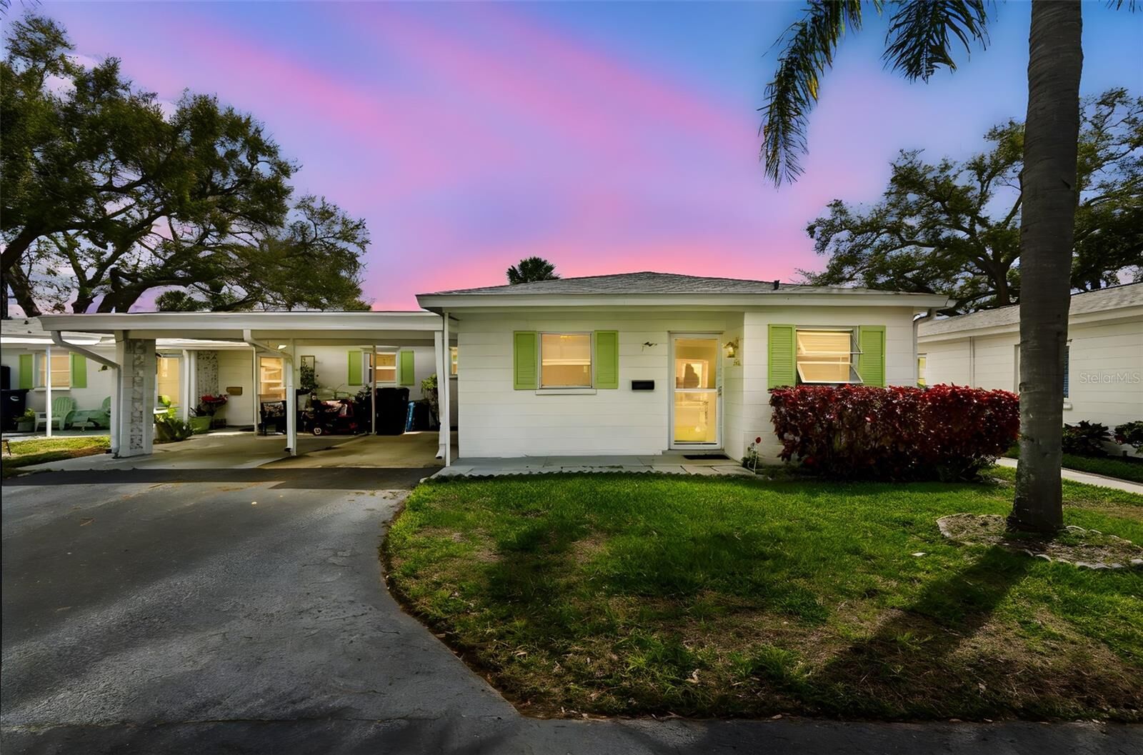 Property Photo:  6026 Lilli Way  FL 34207 