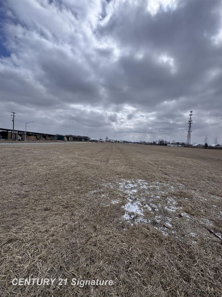 Property Photo:  2421 &Amp 2435 Marquette Avenue  MI 48706 