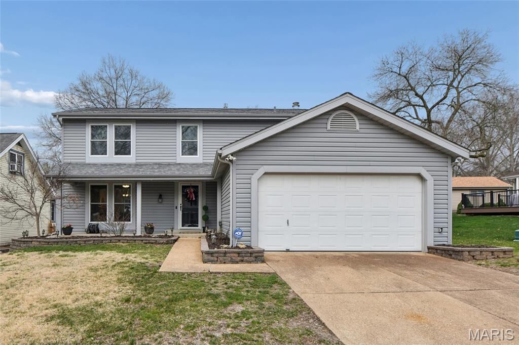 Property Photo:  847 Weatherwood Drive  MO 63021 
