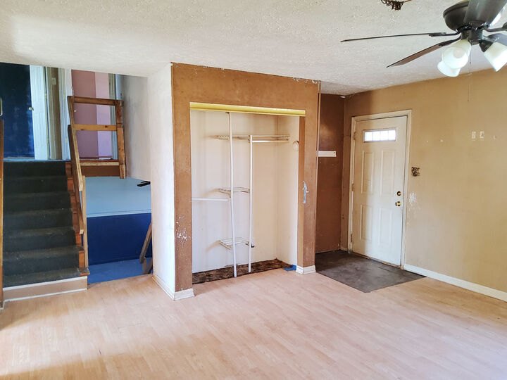 Property Photo:  547 Redwood Road  IL 60440 