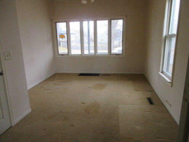 Property Photo:  43 N Green Street  IL 60110 