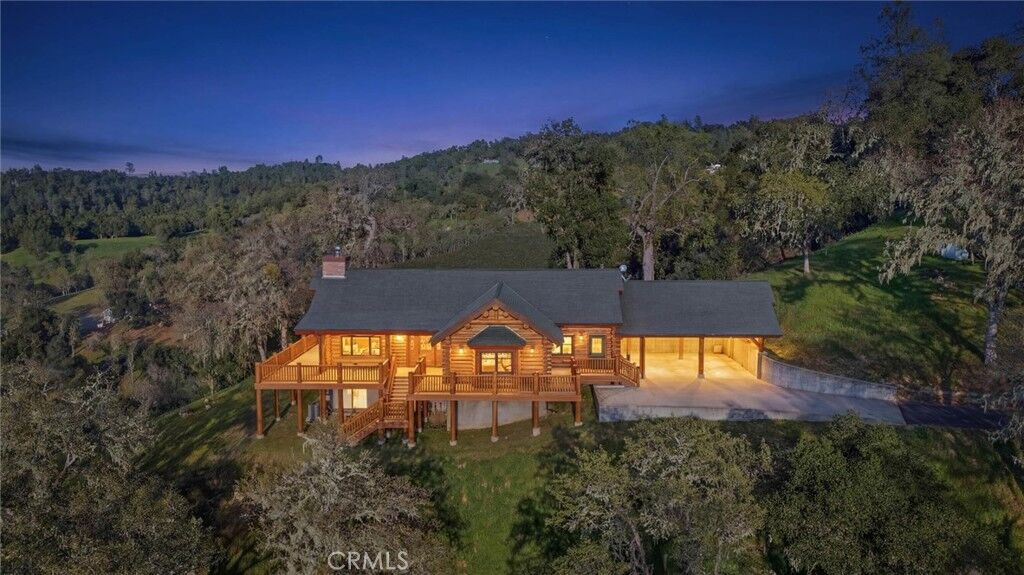 Property Photo:  7190 Tres Vista Road  CA 93446 