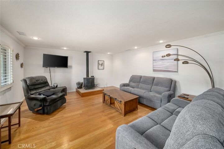 Property Photo:  825 Sandydale  CA 93444 