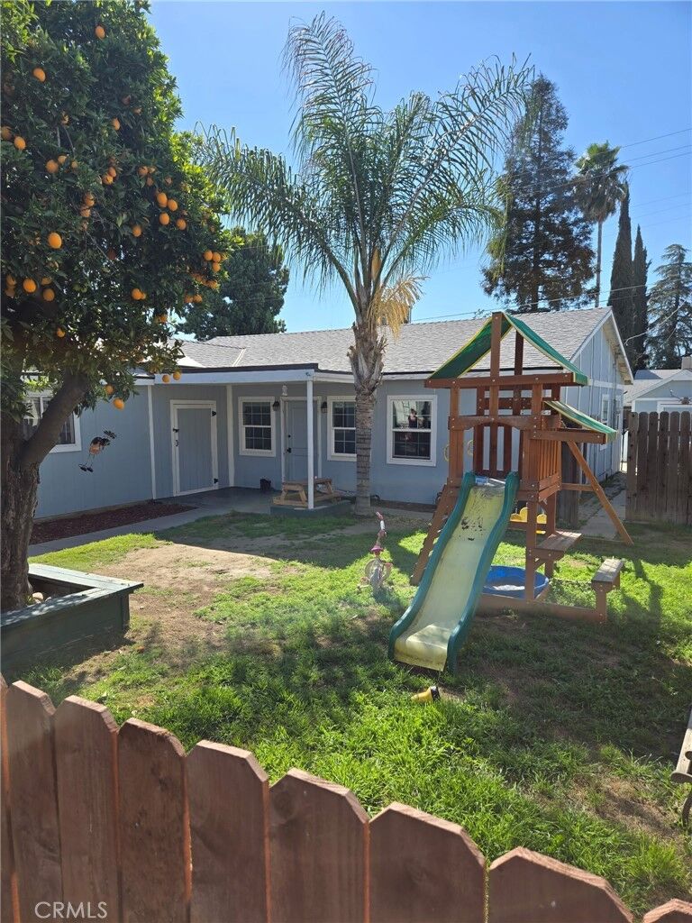 Property Photo:  431 Douglas  CA 93308 