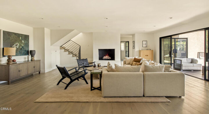 Property Photo:  2994 Durand Drive  CA 90068 