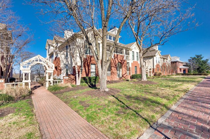 Property Photo: 937 Russell St 10 TN 37206