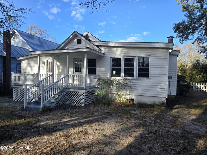 Property Photo:  614 N Atlantic Avenue  NC 28461 