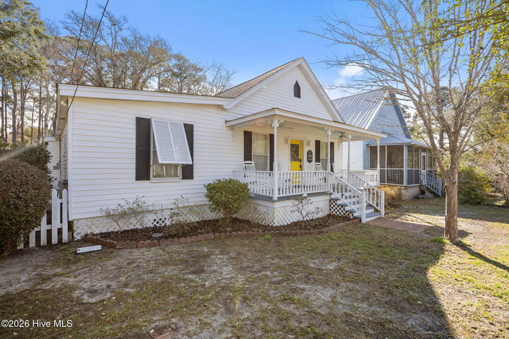 Property Photo:  614 N Atlantic Avenue  NC 28461 