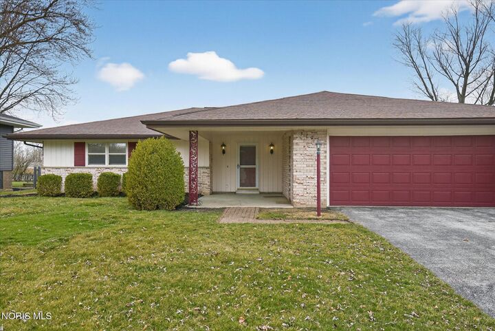 Property Photo: 3105 Crosshill Drive OH 45840