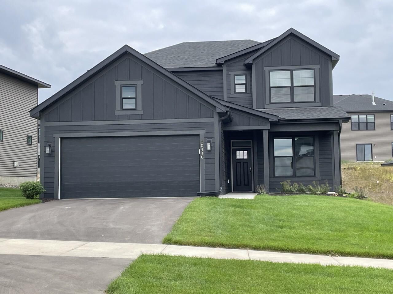 Property Photo:  10410 Robinwood Road  MN 55318 