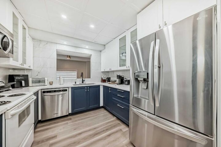 Property Photo: 7 Westland Road 2 AB T1S 1Z1