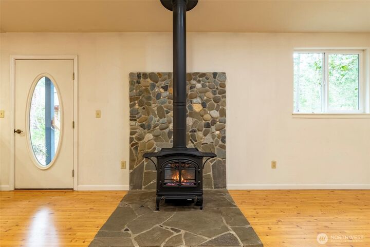 Property Photo:  523  Island Drive  WA 98250 