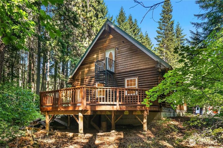 Property Photo:  551  Pioneer Trail  WA 98922 