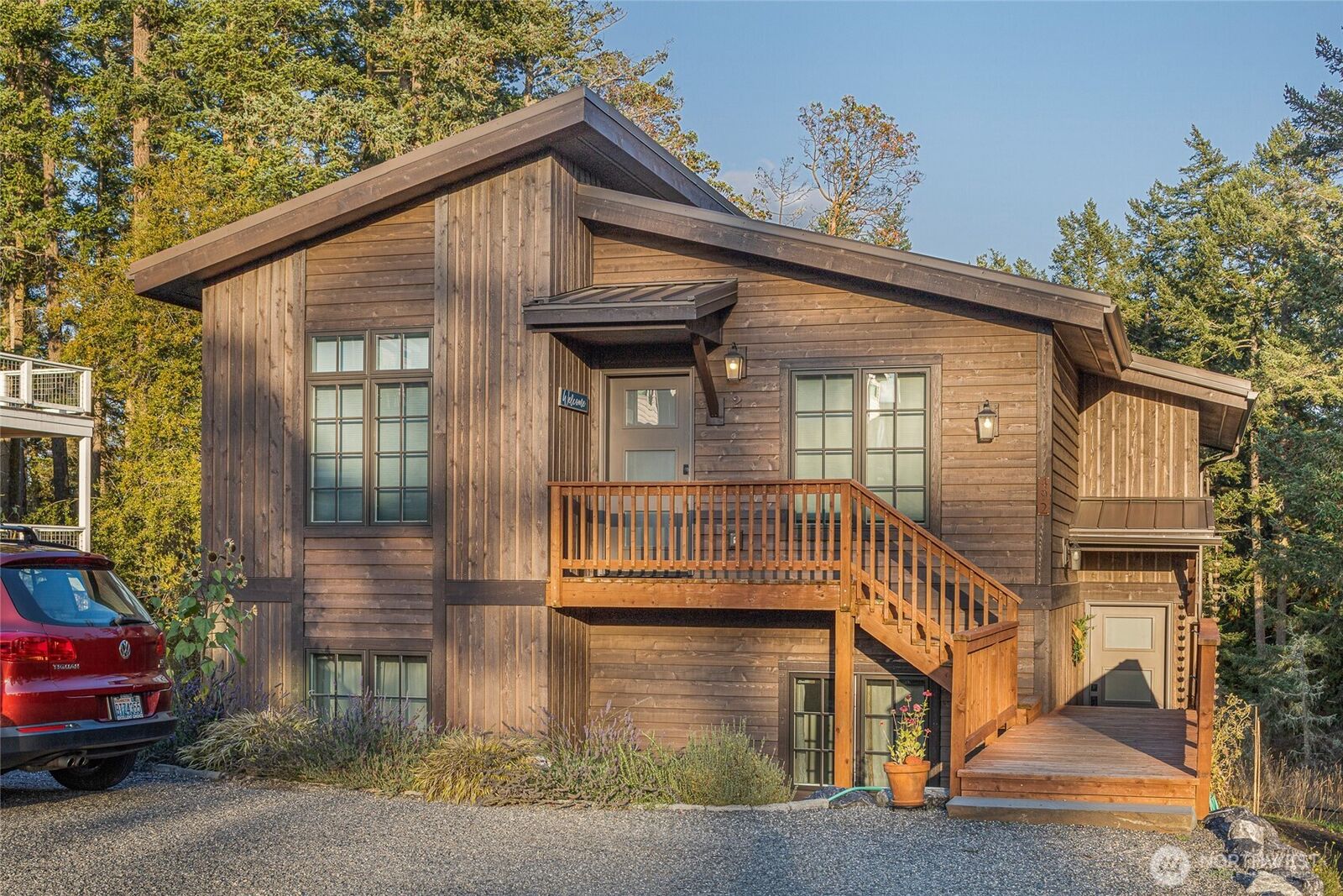 Property Photo: 492 Finnegan Ridge 2 WA 98250