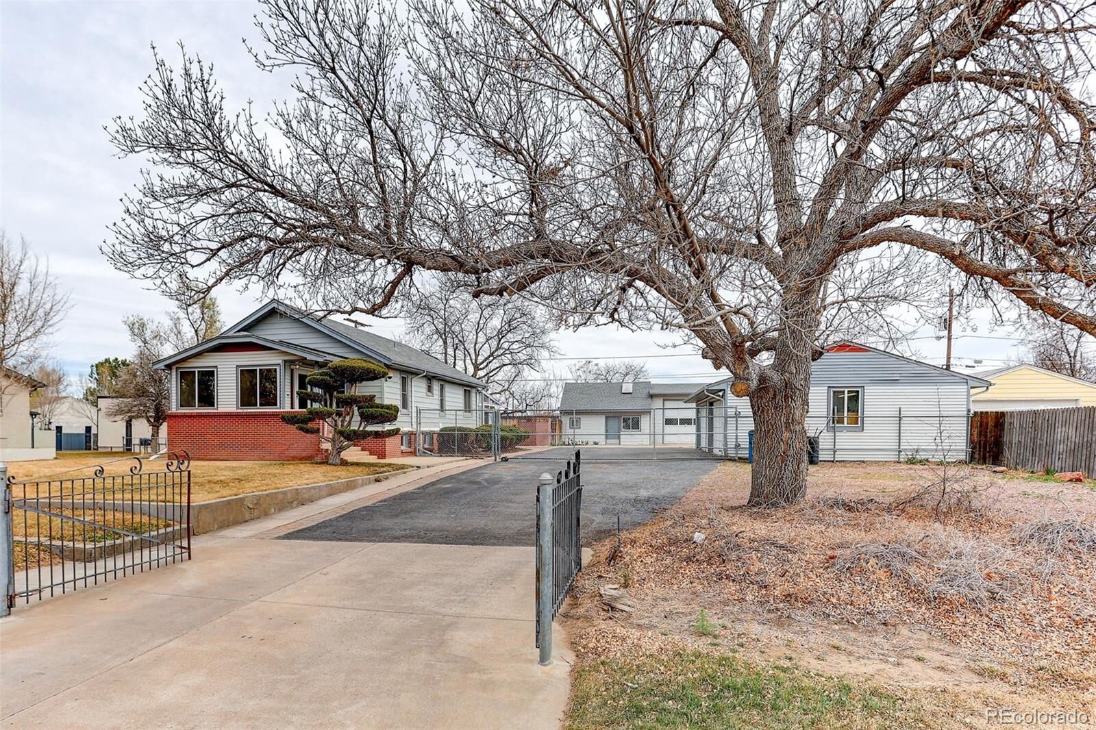 Property Photo: 6170 Oneida Street CO 80022