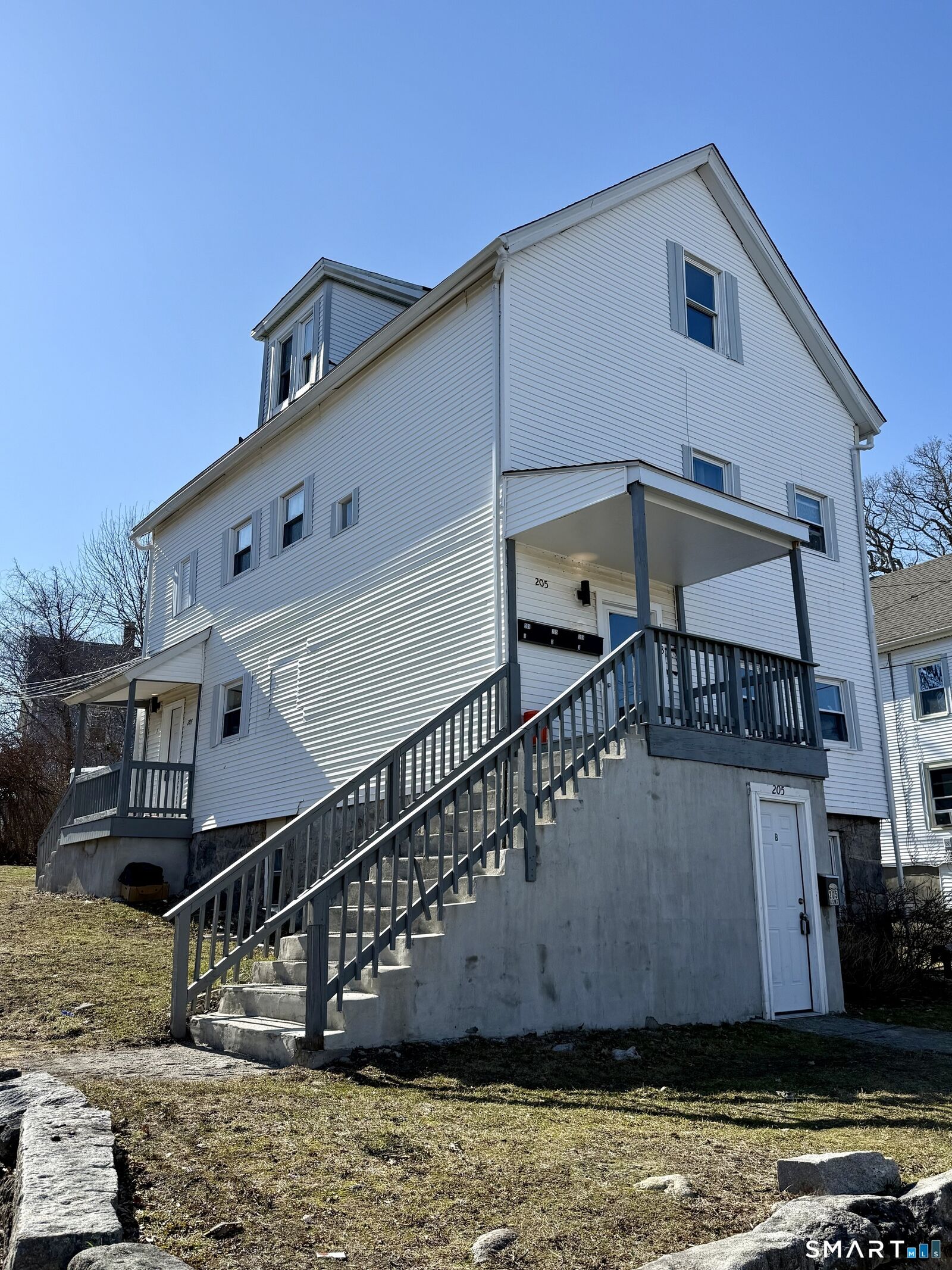 Property Photo:  205 Shaw Street B  CT 06320 