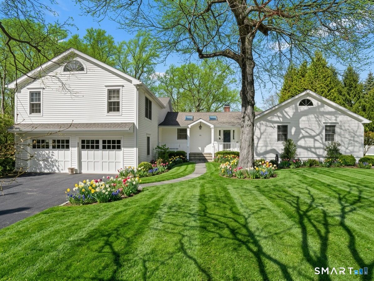 Property Photo:  10 Reimer Road  CT 06880 